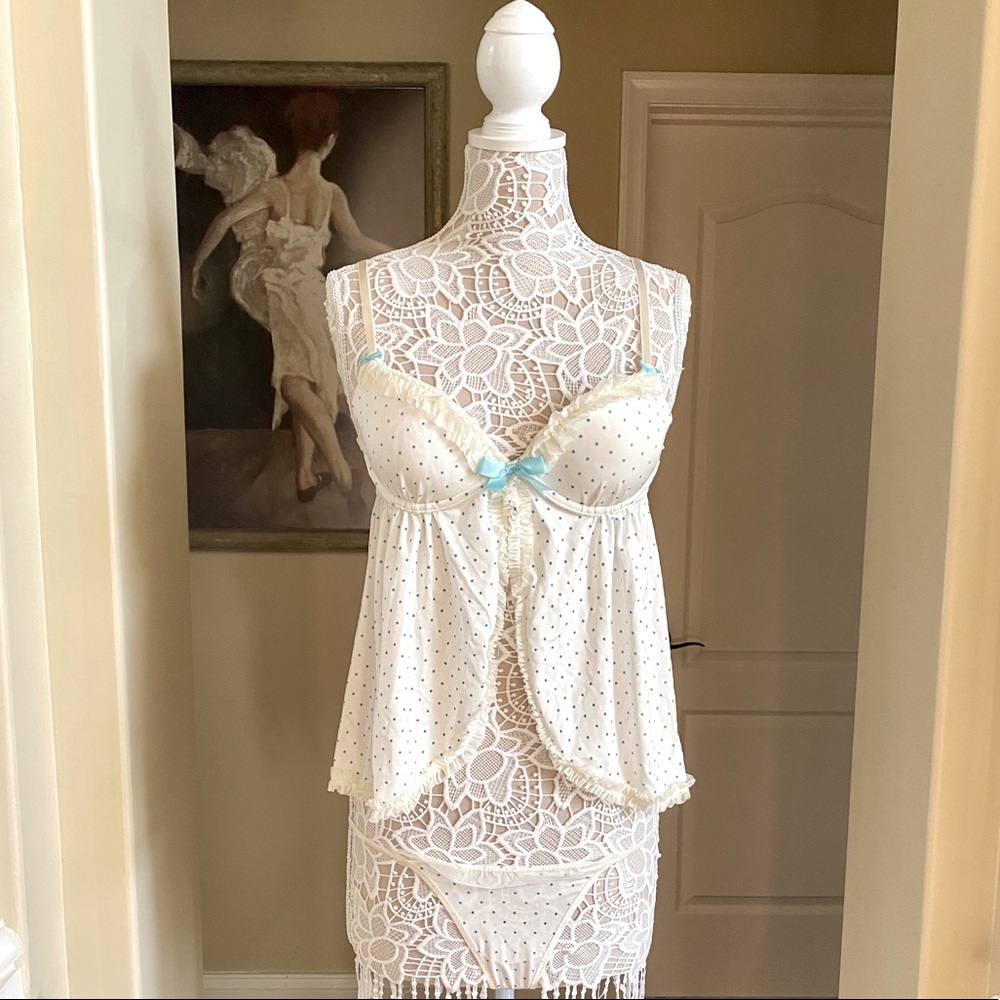 Brand New Vintage Victoria’s Secret Babydoll